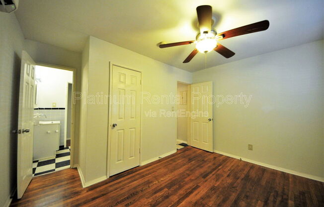 1 bed, 1 bath, 550 sqft, $1,000, Unit 6