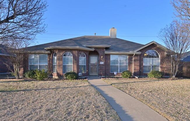 3807 ROSEWOOD LN