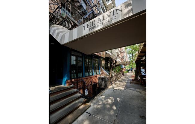 2 beds, 2 baths, 1,250 sqft, $6,500, Unit W7D