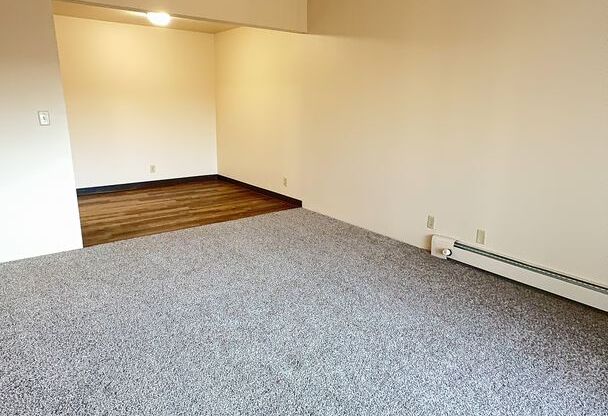 2 beds, 2 baths, 945 sqft, $979.99, Unit 825-J16