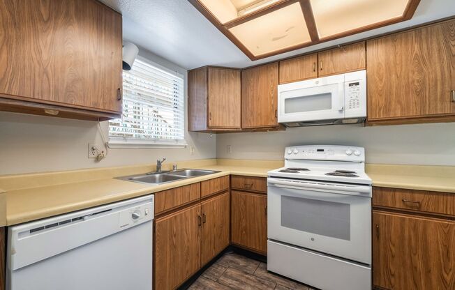 2 beds, 2 baths, 892 sqft, $1,150, Unit 1