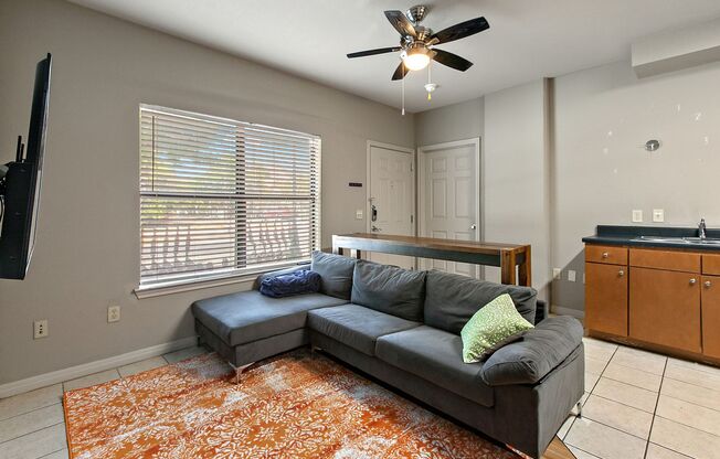 2 beds, 1 bath, 661 sqft, $1,795, Unit 106