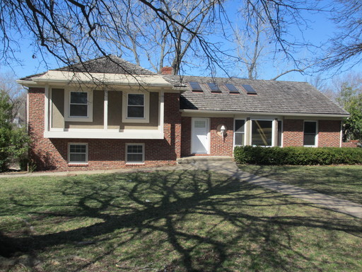 {10240}  Renovated Home in Cherry Hills+ Hardwoods Throughout + Finished Basement + Fenced Yard!