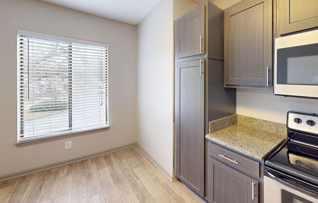 2 beds, 2 baths, 1,081 sqft, $1,450, Unit 111