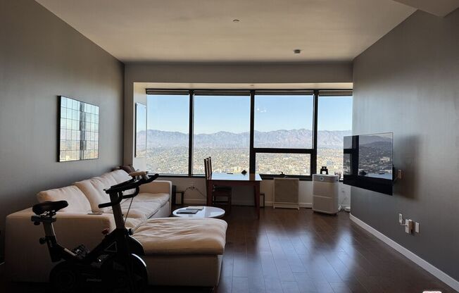 2 beds, 2 baths, 1,340 sqft, $3,900, Unit 3604