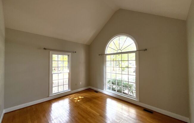 Spacious Home in the Matthews Area!