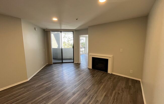 2 beds, 2 baths, 850 sqft, $2,948, Unit 313