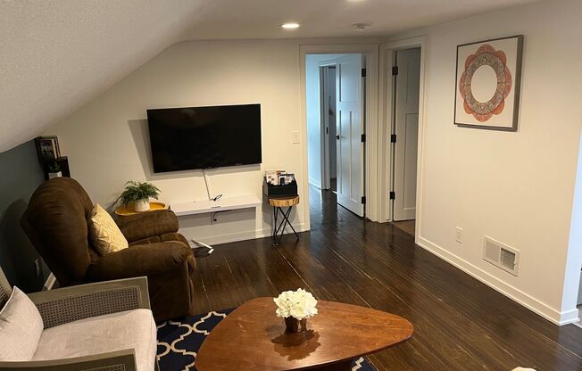 1 bed, 1 bath, 875 sqft, $1,600, Unit Unit A