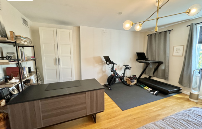 1 bed, 1 bath, 1,000 sqft, $3,900, Unit 4