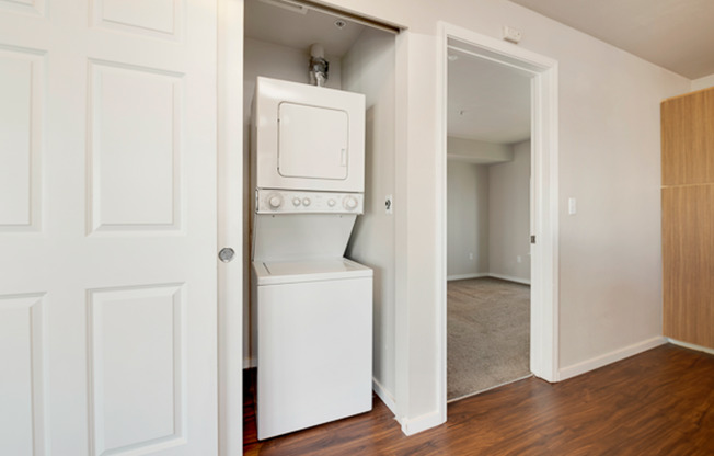 1 bed, 1 bath, 680 sqft, $2,095, Unit 301