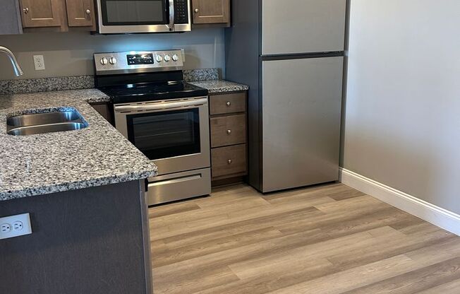 1 bed, 1 bath, 650 sqft, $775, Unit 222