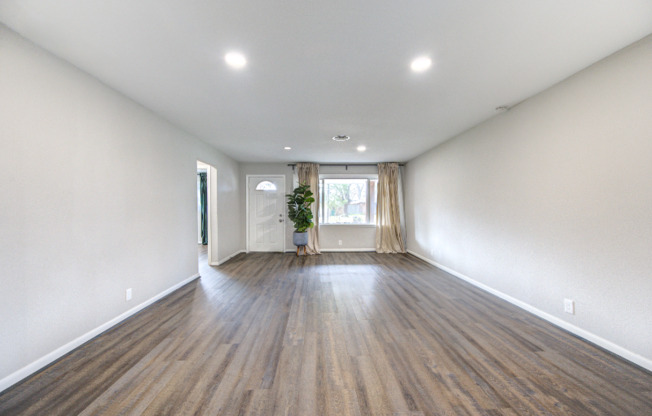 6026 CLAREWOOD DR
