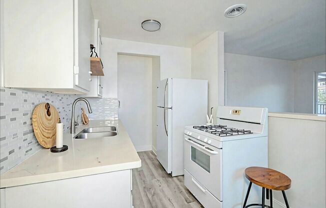 1131-1135 E. 4th St.