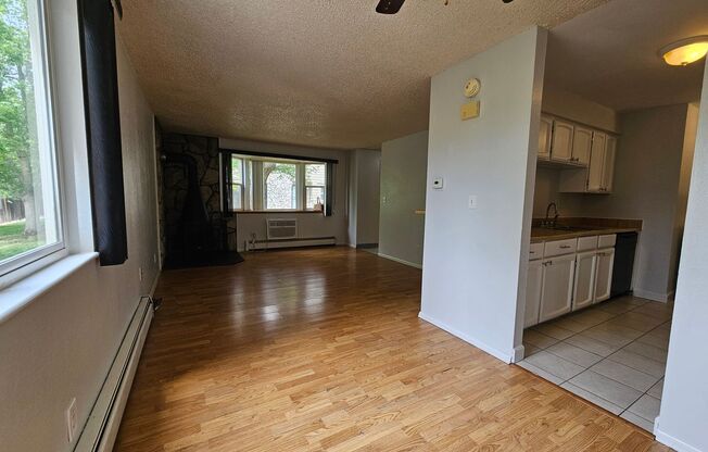 Serene 2 Bedroom 1 1/2 Bath Aurora Townhome w/ Attached Garage, Washer/Dryer