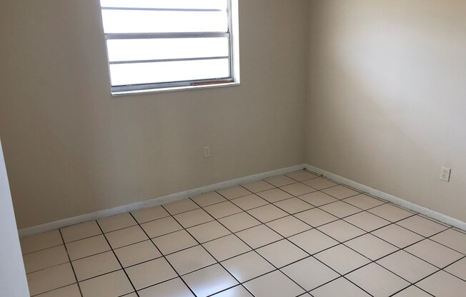 Sunset Bay Apartments