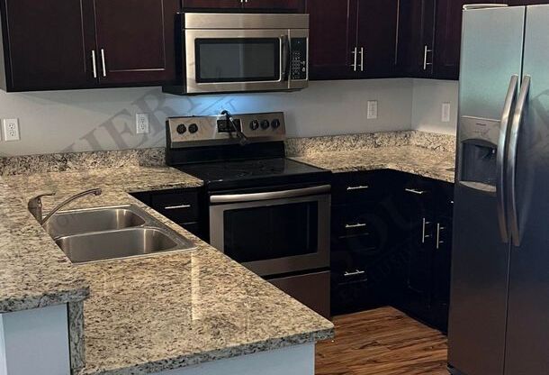 2 beds, 2.5 baths, 1,600 sqft, $1,300, Unit Building M, Apartment 2