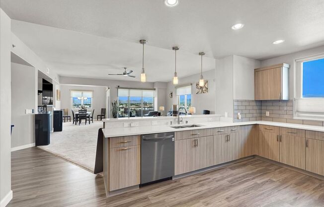 4 beds, 3.5 baths, $4,700, Unit # 722