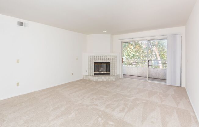 4821 Bella Pacific Row
