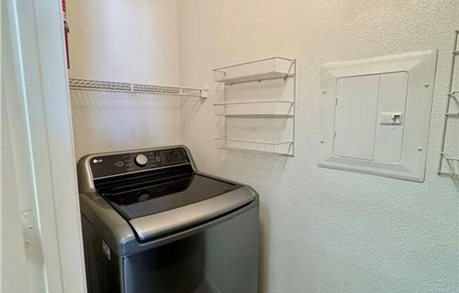 2 beds, 2 baths, $1,550, Unit Building 1