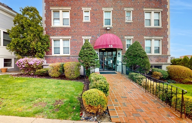 Studio, 1 bath, 475 sqft, $1,950, Unit 22