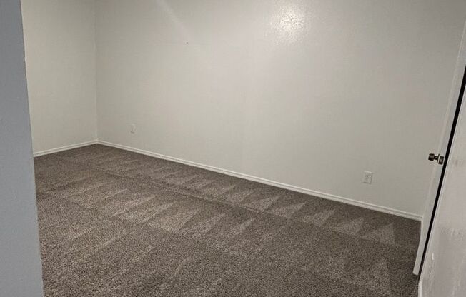 2 beds, 2 baths, 926 sqft, $1,150, Unit 415-231