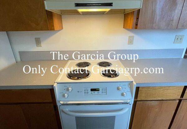 3712 S Kelly Ave, Units 1 - 13