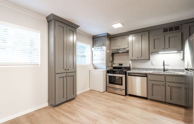 1135 Woodland Ave: Woodland Apartments