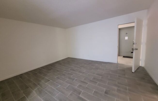 1 bed, 1 bath, 580 sqft, $900, Unit 108