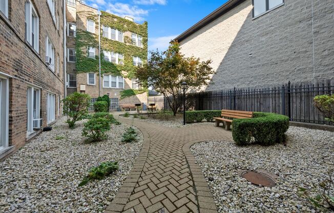 Studio, 1 bath, 450 sqft, $1,595, Unit 206