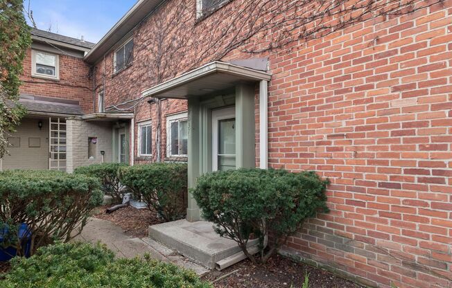 2 beds, 1.5 baths, 1,650 sqft, $2,480, Unit 1037
