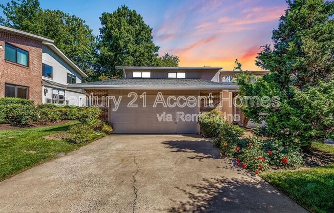 7224 VISTAS LN