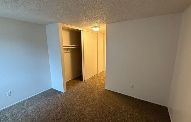 1 bed, 1 bath, 660 sqft, $1,195, Unit 323