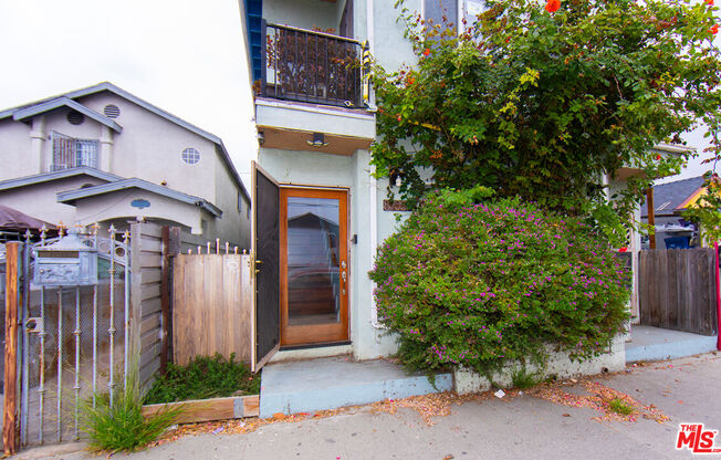 8703 SAN PEDRO ST