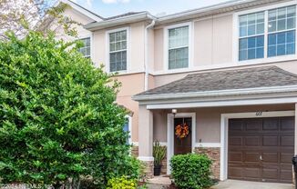 Cambridge at Oakleaf Townhome (3 bedrooms/2.5 baths)
