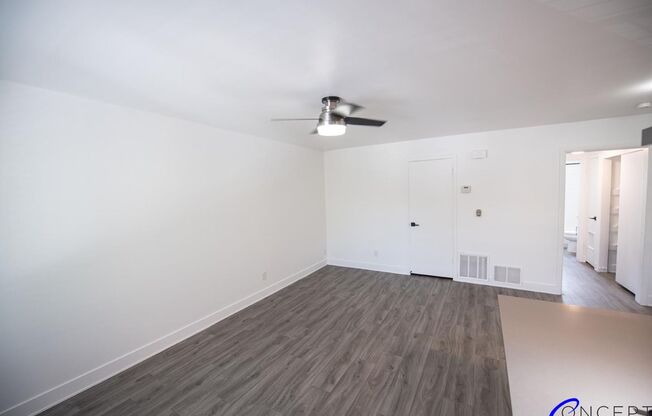 1 bed, 1 bath, 594 sqft, $1,249, Unit 03