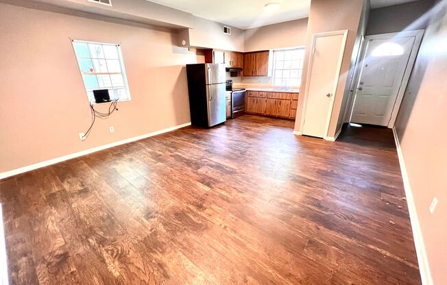 542 5th Avenue (Full Service)