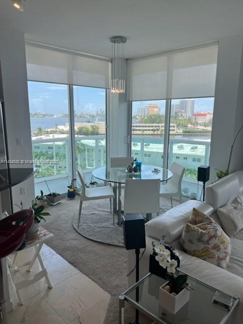 7900 Harbor Island Dr