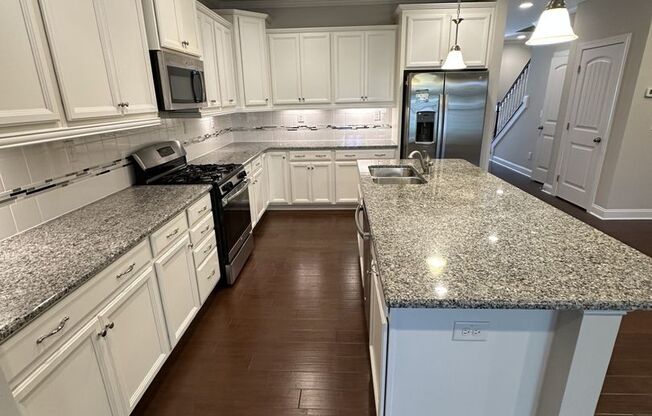 3 Bedroom 2.5 Bathroom Townhome!