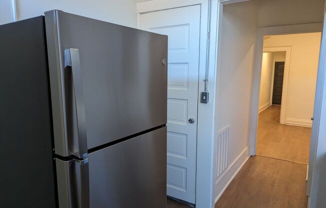 1 bed, 1 bath, 710 sqft, $1,000, Unit 17