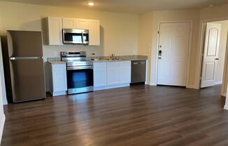 3 beds, 2 baths, 980 sqft, $1,295, Unit B