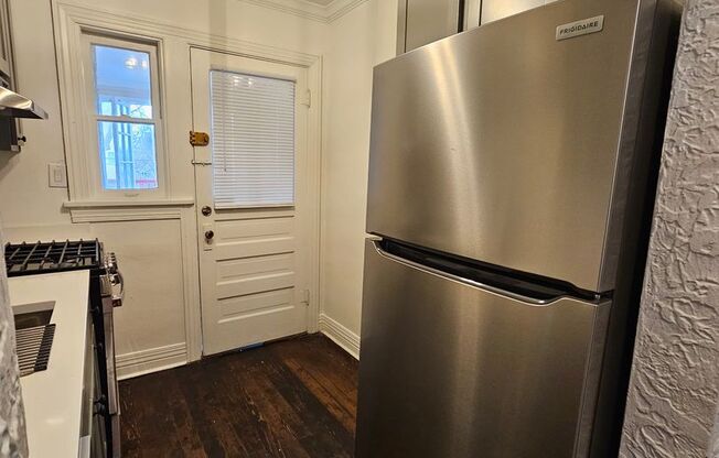 1 bed, 1 bath, 900 sqft, $1,200, Unit 1412-1