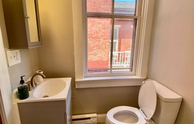 1 bed, 1 bath, $1,195