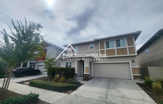 Updated 4bd/3ba Plus Bonus Room Natomas Home!