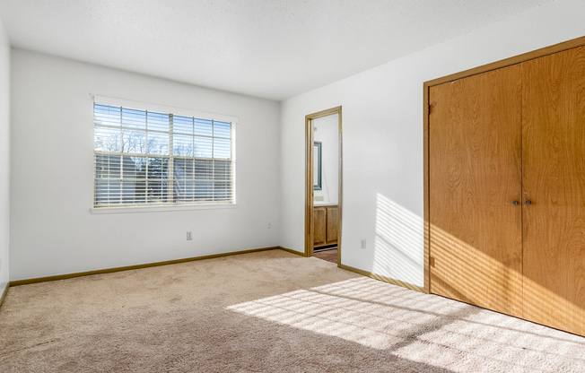 1 bed, 1 bath, 750 sqft, $595, Unit 612