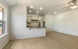 2 beds, 2 baths, 900 sqft, $1,450, Unit Unit B