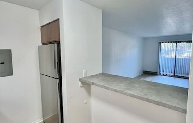 1 bed, 1 bath, 675 sqft, $850, Unit 2595-21