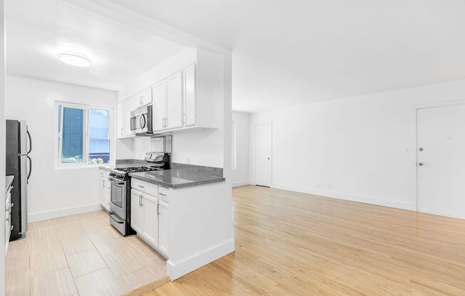 814 S. Sherbourne Dr