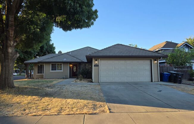 1412 Paulanell Court, Ceres