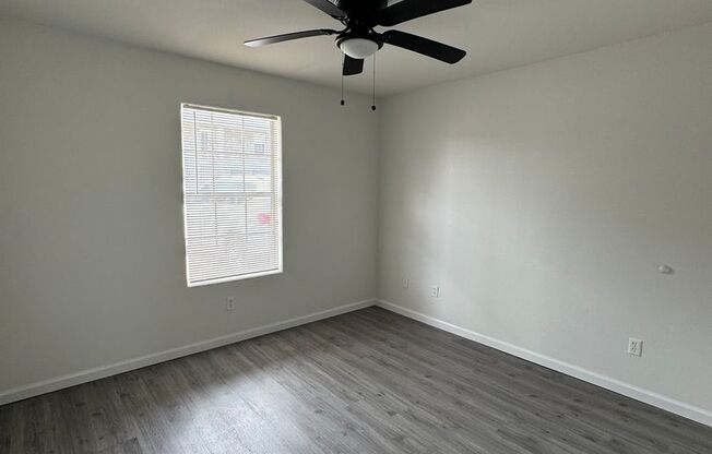 2 beds, 1 bath, $745, Unit Apt. 6