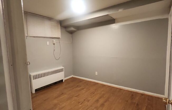 1 bed, 1 bath, $1,100, Unit 1A